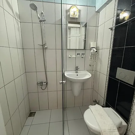 Er-oez & Restaurant Отель 3*