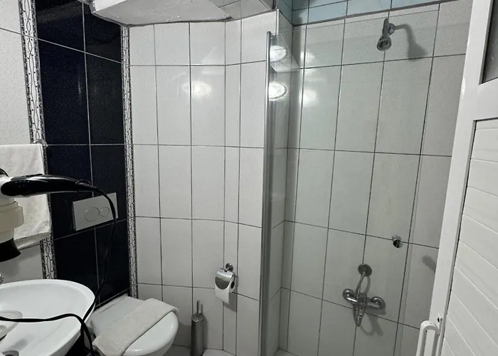 Hotell Er-oez & Restaurant 3*