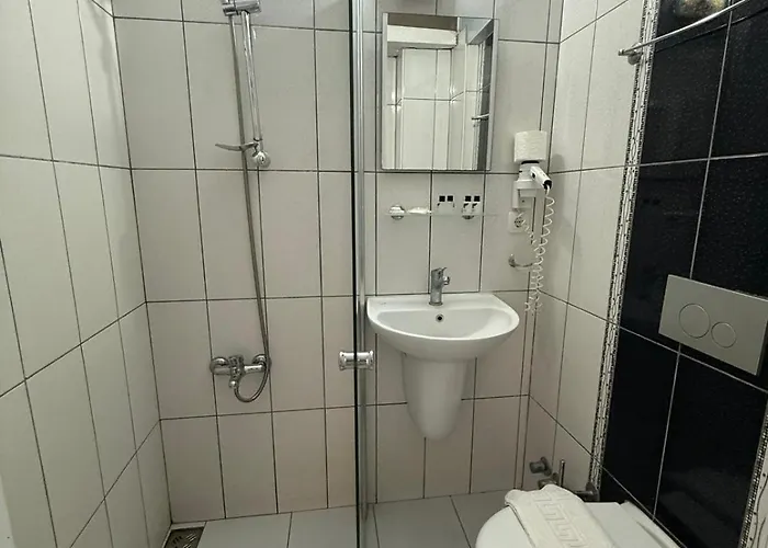 Er-oez & Restaurant Hotell 3*